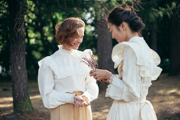 Grossiste vêtements vintage : boostez votre boutique avec des trouvailles de qualité